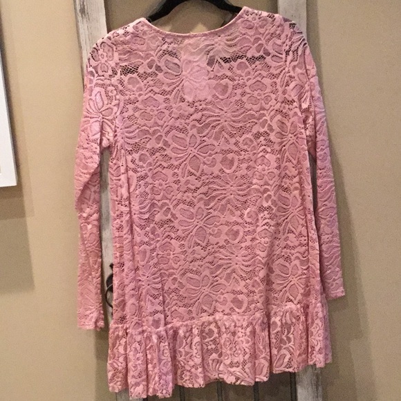 Lace Top NWT. - Picture 5 of 5